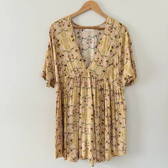 Natural Life Stella Mini Dress with a gold leaf floral print Size L/XL - Picture 2 of 11